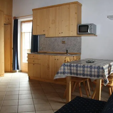 Francisi Hotel *